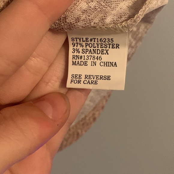 RoomMates Top - Picture 5 of 8